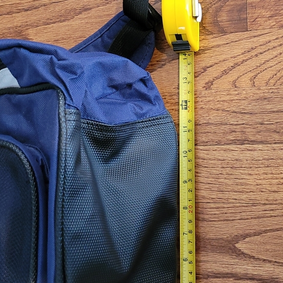 Highroad Unisex 3 Compartment Heavy Duty Hiking Backpack with Blinking Light - Picture 13 of 16